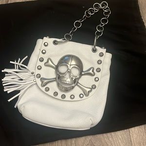 Skull wristlet